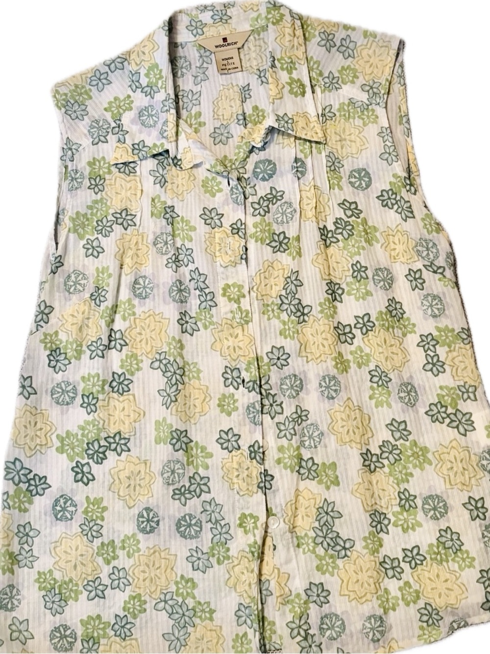 Woolrich Women’s 100% Cotton Petite Floral Sleeveless Button Front Shirt